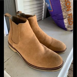 Chealsea Suede Boots NEW**